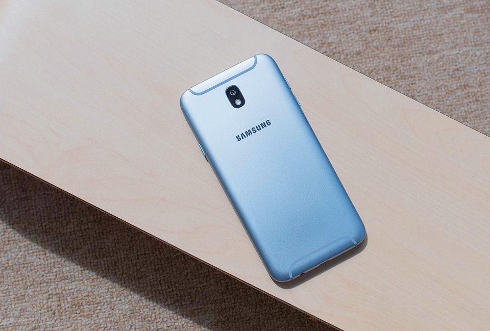 Samsung Galaxy J7 Pro 04 Samsung Galaxy J7 Pro 04