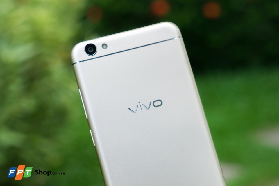 So sánh Huawei GR5 2017 và Vivo V5 06