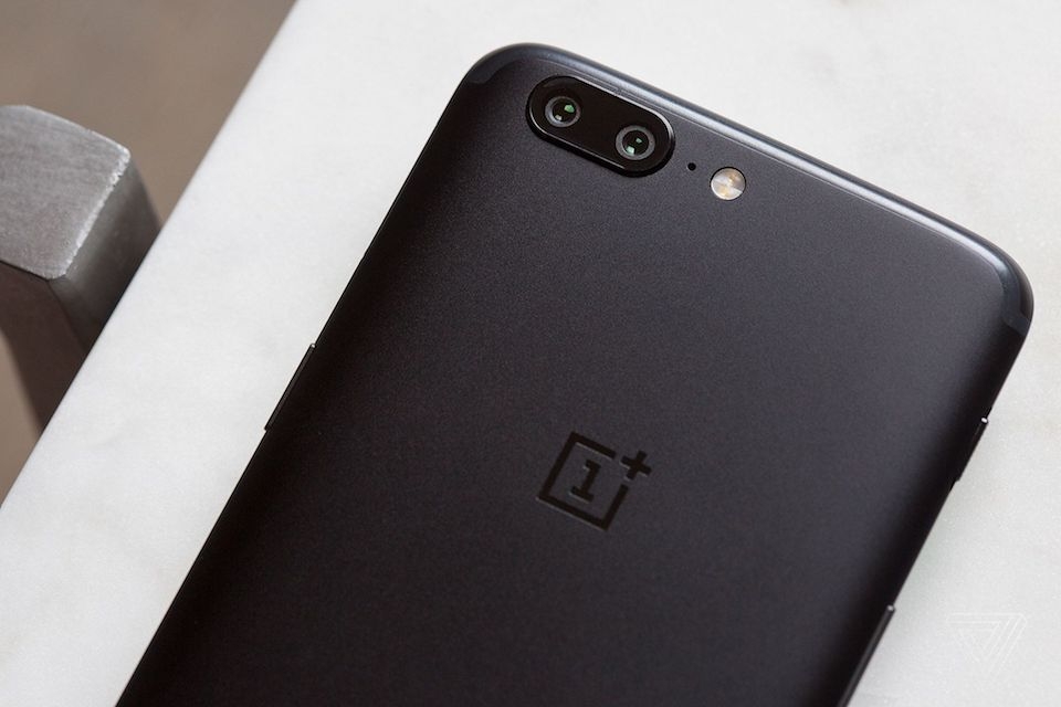 So sánh Xperia XZ Premium và OnePlus 5 02