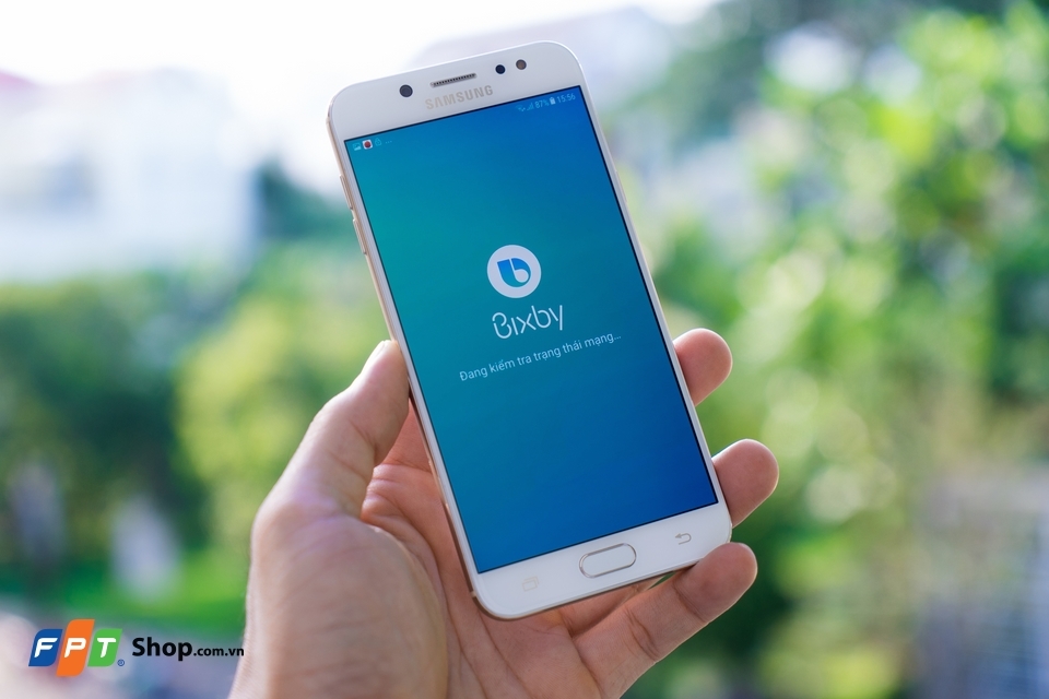 Trên tay Galaxy J7 Plus 08