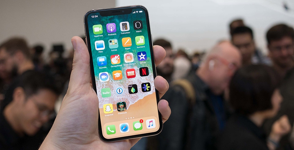 Lý do nên chọn iPhone X chính hãng 03