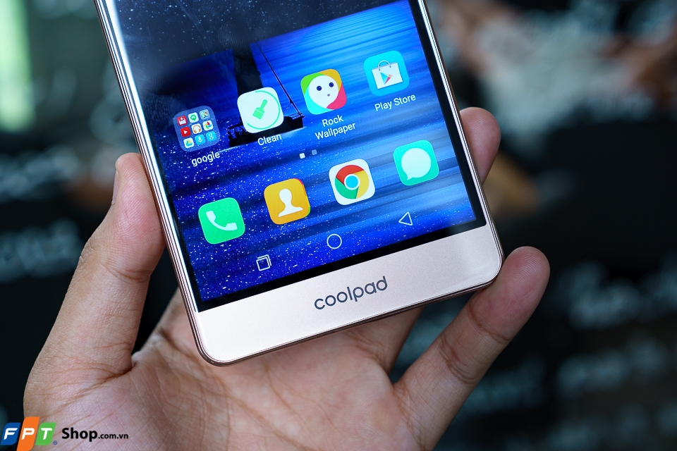 Trên tay Coolpad Sky 3 độc quyền tại FPTShop
