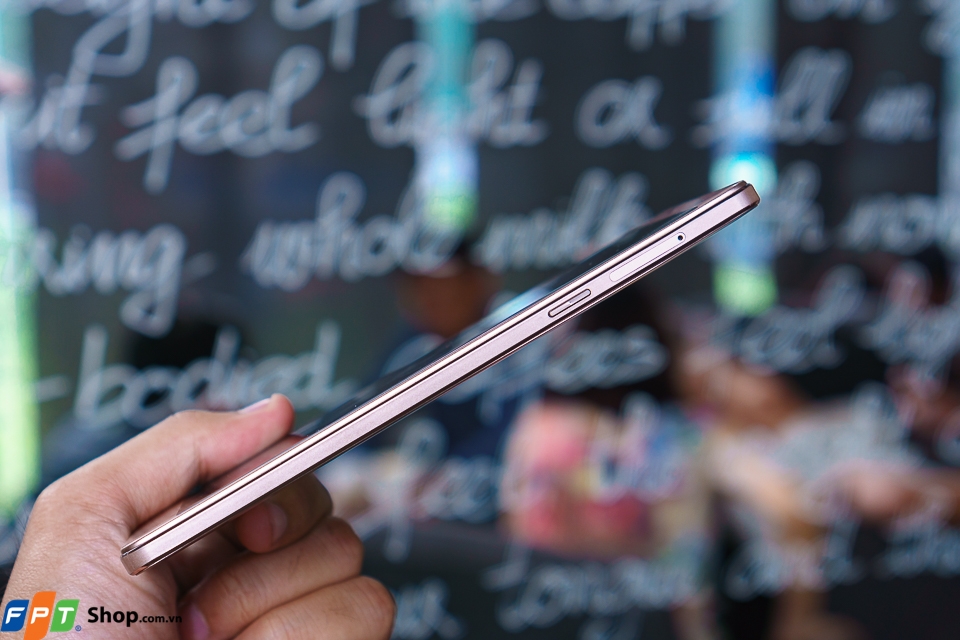 Trên tay Coolpad Sky 3 độc quyền tại FPTShop