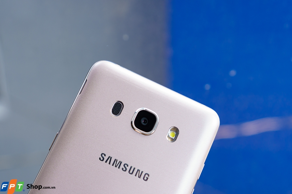 Đánh giá Galaxy J5 2016