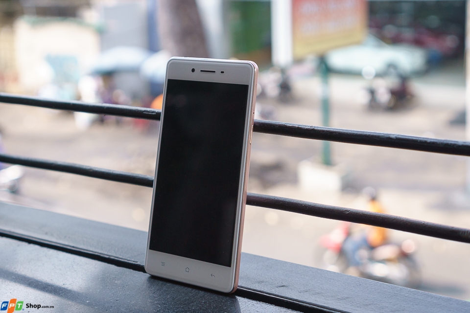 OPPO F1