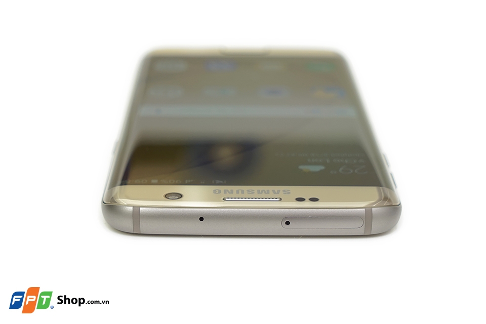 Mở hộp Galaxy S7 Edge chính hãng tại FPT Shop Mở hộp Galaxy S7 Edge chính hãng tại FPT Shop