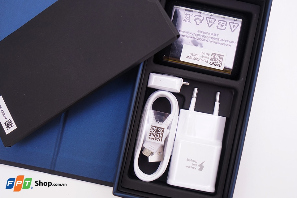 Mở hộp Galaxy S7 Edge chính hãng tại FPT Shop Mở hộp Galaxy S7 Edge chính hãng tại FPT Shop