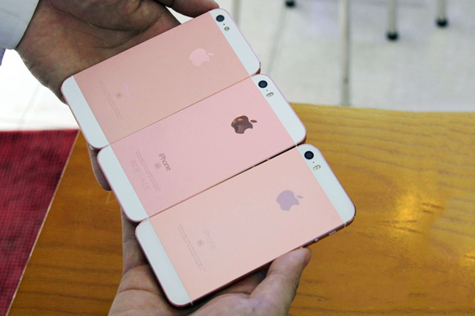 Biến iPhone 5/5s thành iPhone SE hồng chỉ với vài trăm ngàn đồng