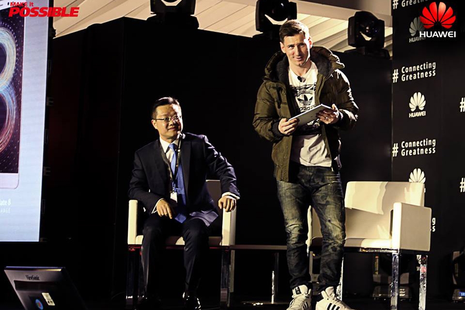 Messi chính thức làm đại sứ thương hiệu cho Huawei
