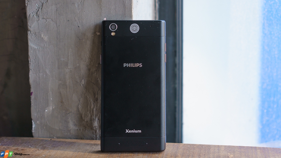 trên tay Philips Xenium V787