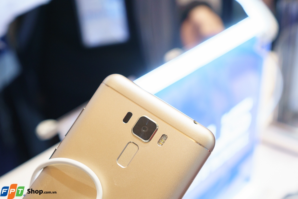 Trên tay ZenFone 3 Laser 