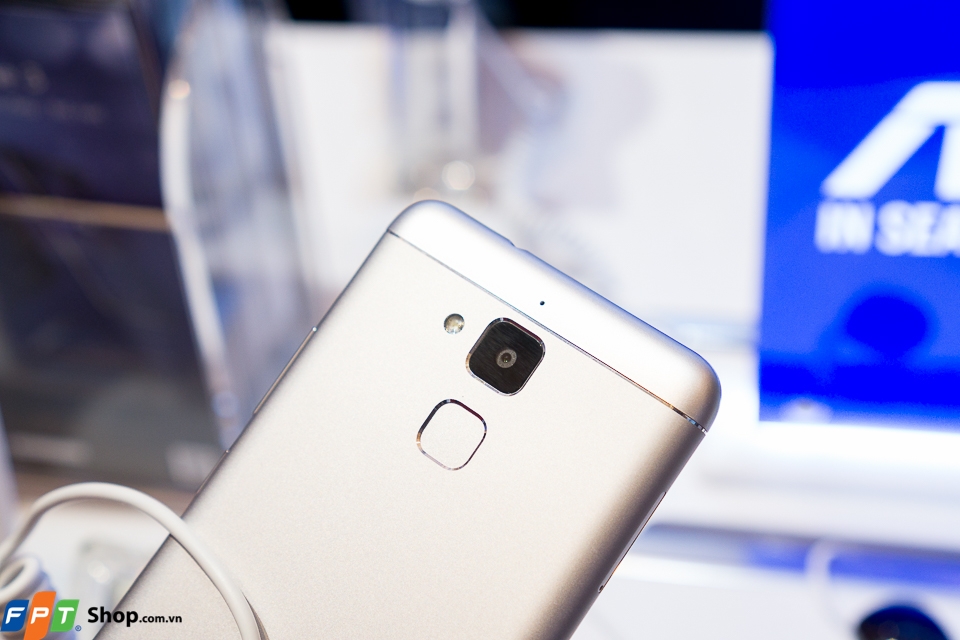 Trên tay ASUS ZenFone 3 Max