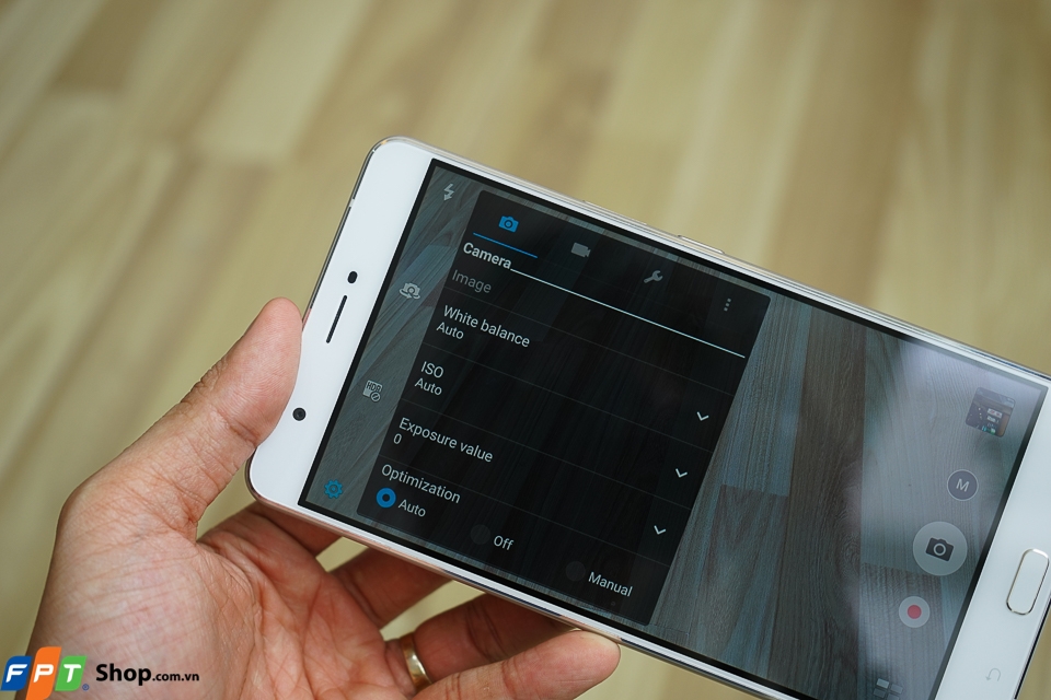 Trên tay ASUS ZenFone 3 Ultra Trên tay ASUS ZenFone 3 Ultra