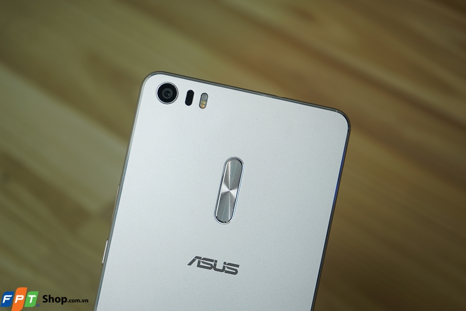 Trên tay ASUS ZenFone 3 Ultra