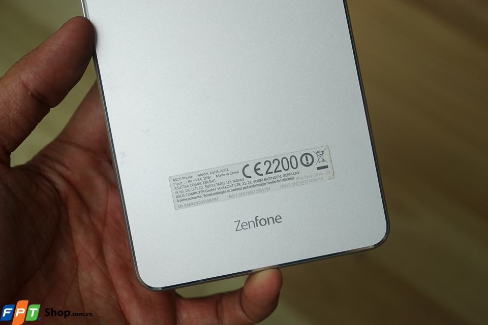 Trên tay ASUS ZenFone 3 Ultra