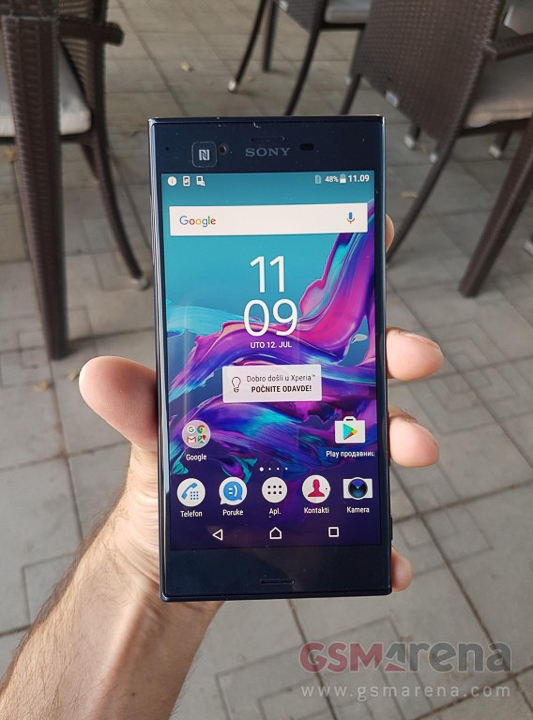 Hình ảnh mẫu smartphone bí ẩn của Sony