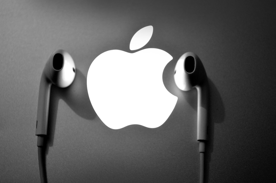 Tai nghe Bluetooth AirPods dùng trên iPhone 7