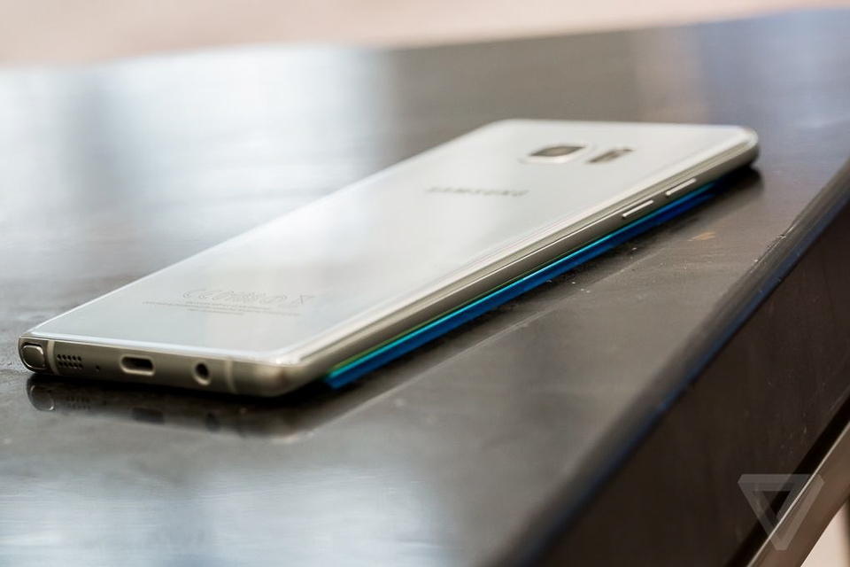 Trên tay Galaxy Note 7 tại FPTShop