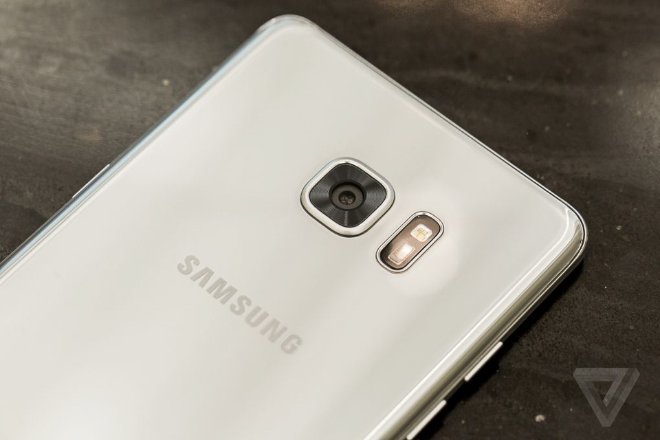 Trên tay Galaxy Note 7 tại FPTShop