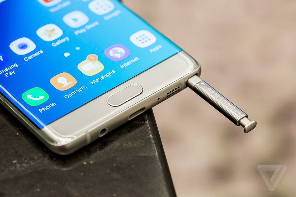 Trên tay Galaxy Note 7 tại FPTShop