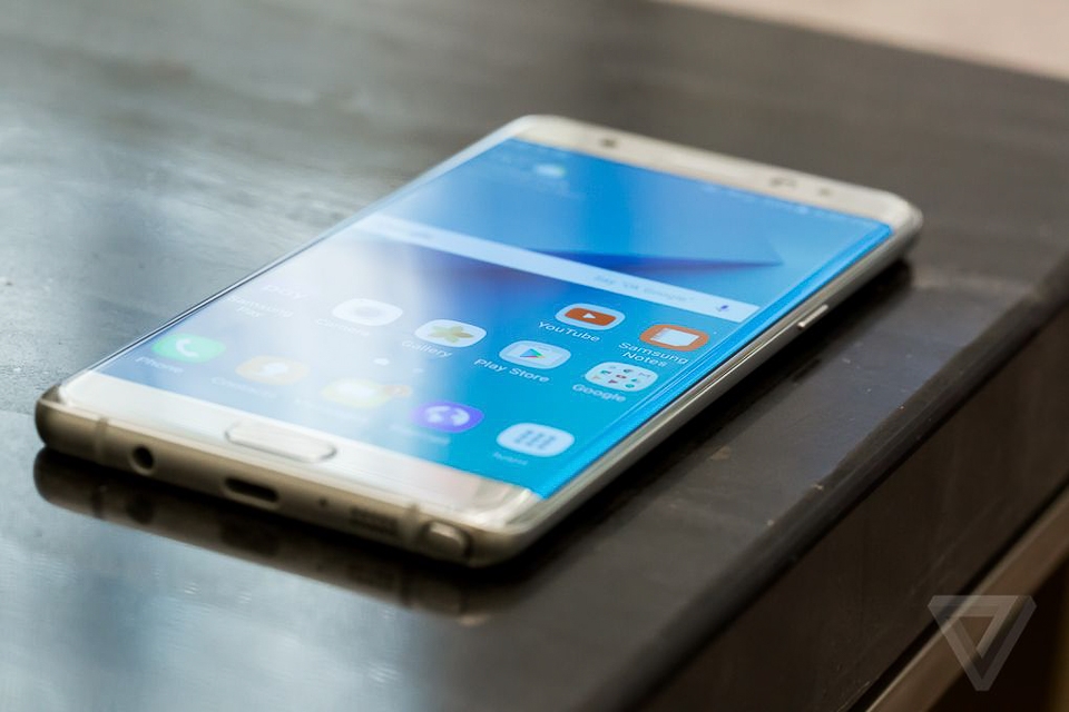 Trên tay Galaxy Note 7 tại FPTShop