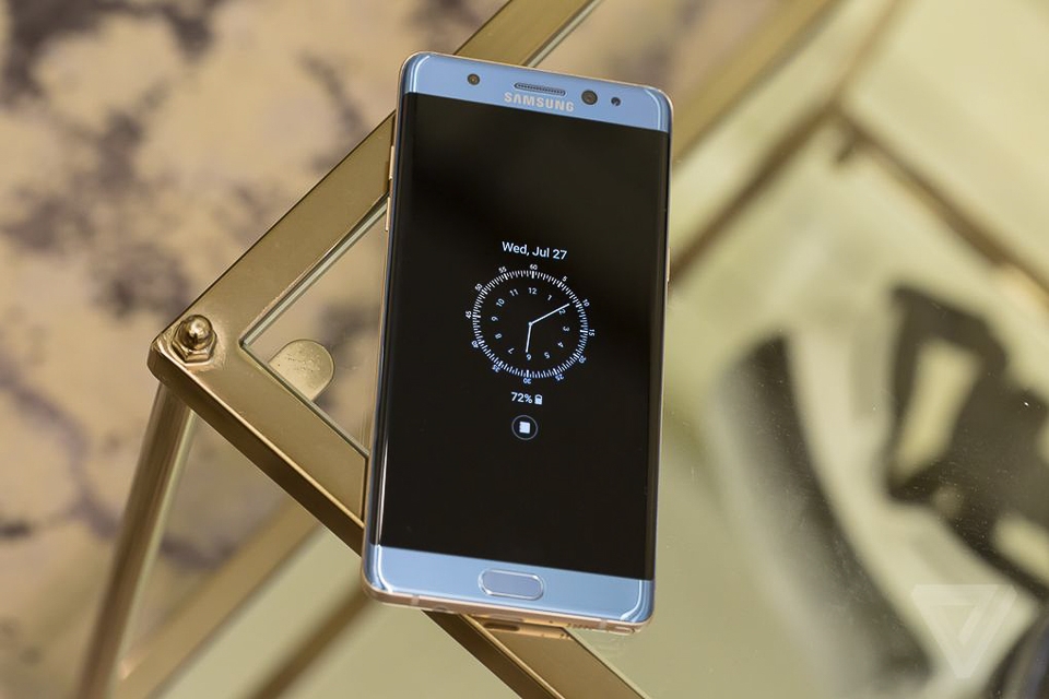 Trên tay Galaxy Note 7 tại FPTShop