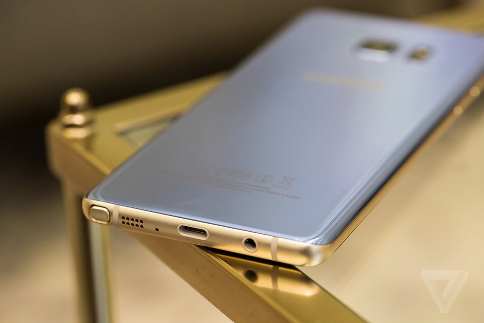 Trên tay Galaxy Note 7 tại FPTShop