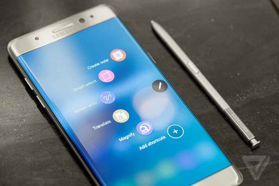 Trên tay Galaxy Note 7 tại FPTShop