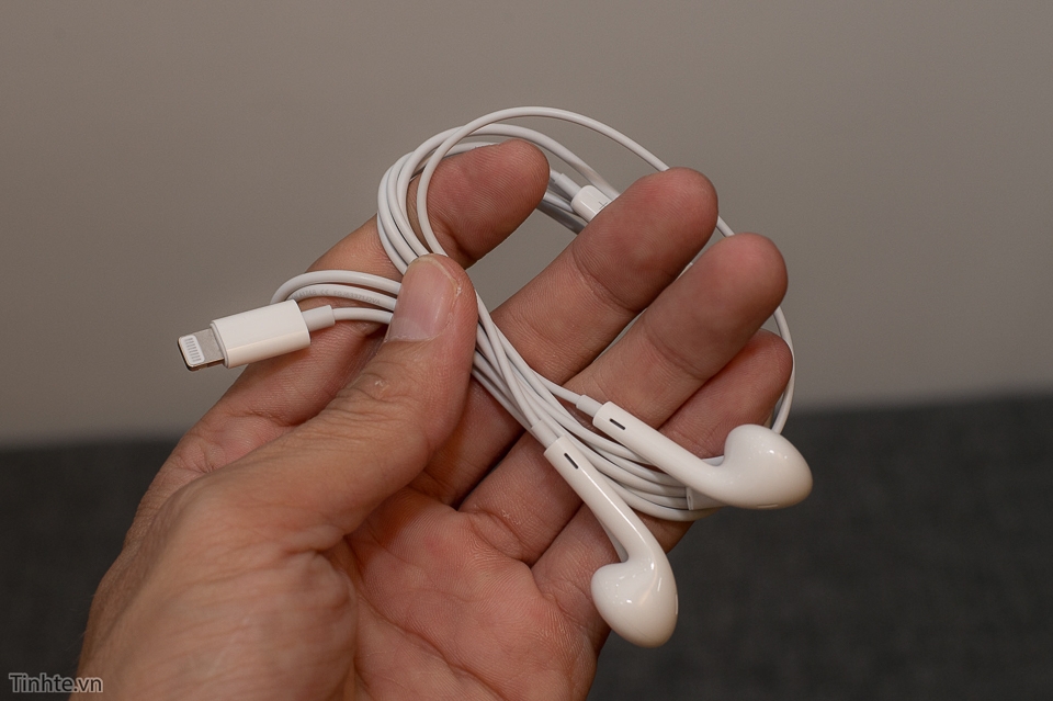 iPhone 7 bản thương mại về đến Việt Nam