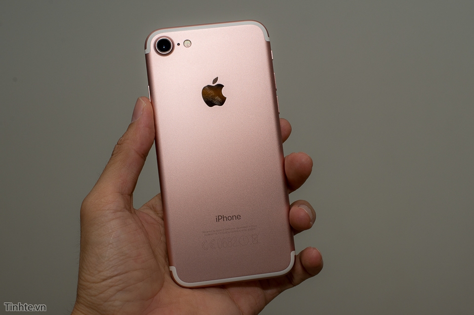 iPhone 7 bản thương mại về đến Việt Nam