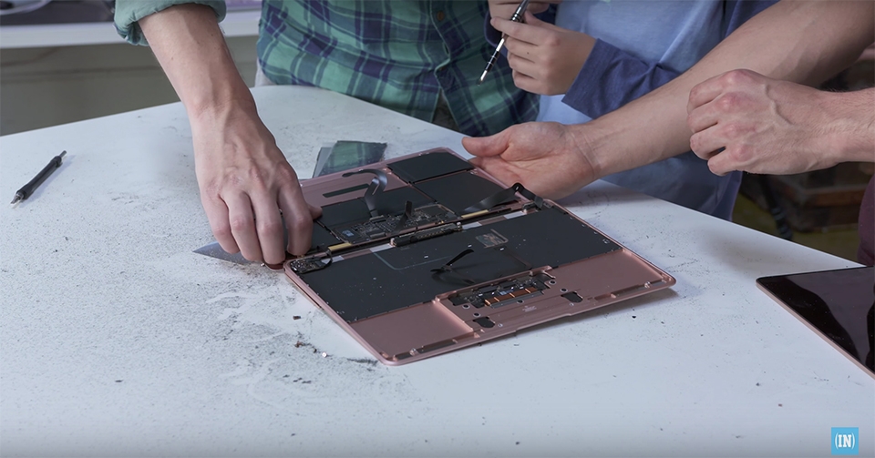 mổ xẻ MacBook 12 inch rose gold mới