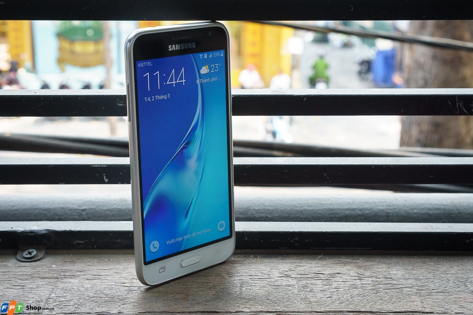 Galaxy J3 2016
