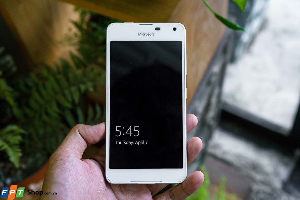 Trên tay Lumia 650 vừa mới ra mắt tại Việt Nam