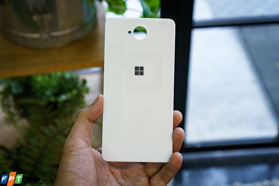 Trên tay Lumia 650 vừa mới ra mắt tại Việt Nam
