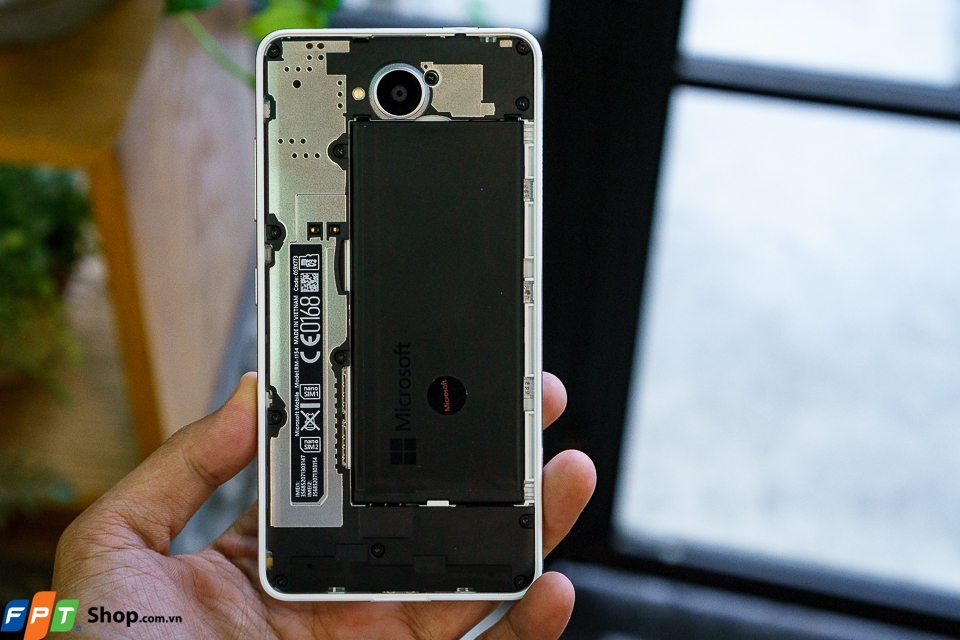 Trên tay Lumia 650 vừa mới ra mắt tại Việt Nam