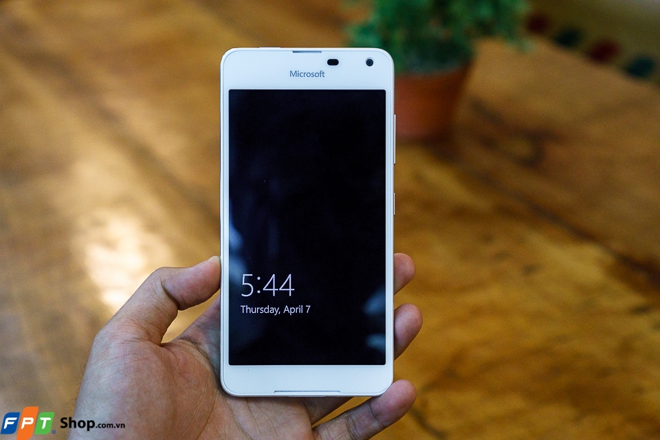 Trên tay Lumia 650 vừa mới ra mắt tại Việt Nam