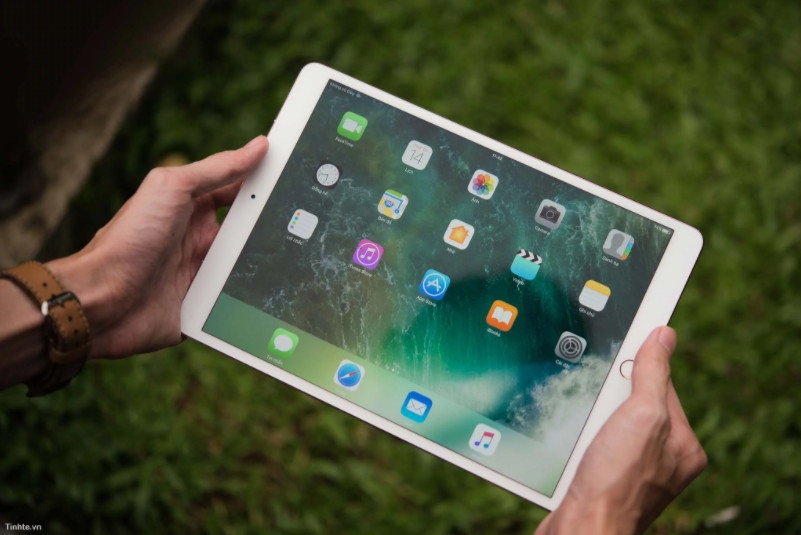 Trên tay iPad Pro 10.5 inch đầu tiên tại Việt Nam