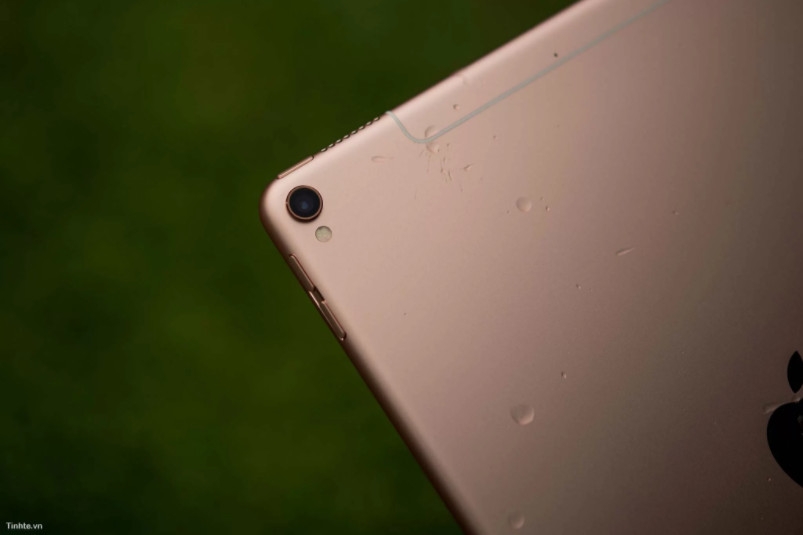 Trên tay iPad Pro 10.5 inch đầu tiên tại Việt Nam