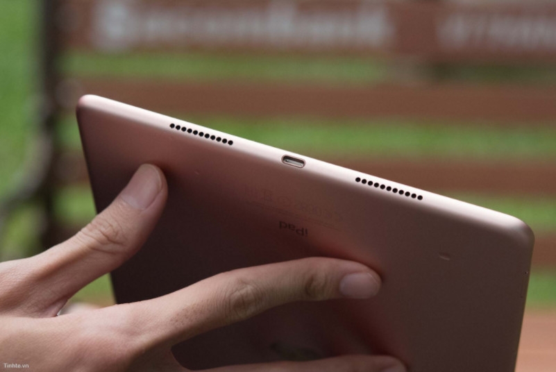 Trên tay iPad Pro 10.5 inch đầu tiên tại Việt Nam