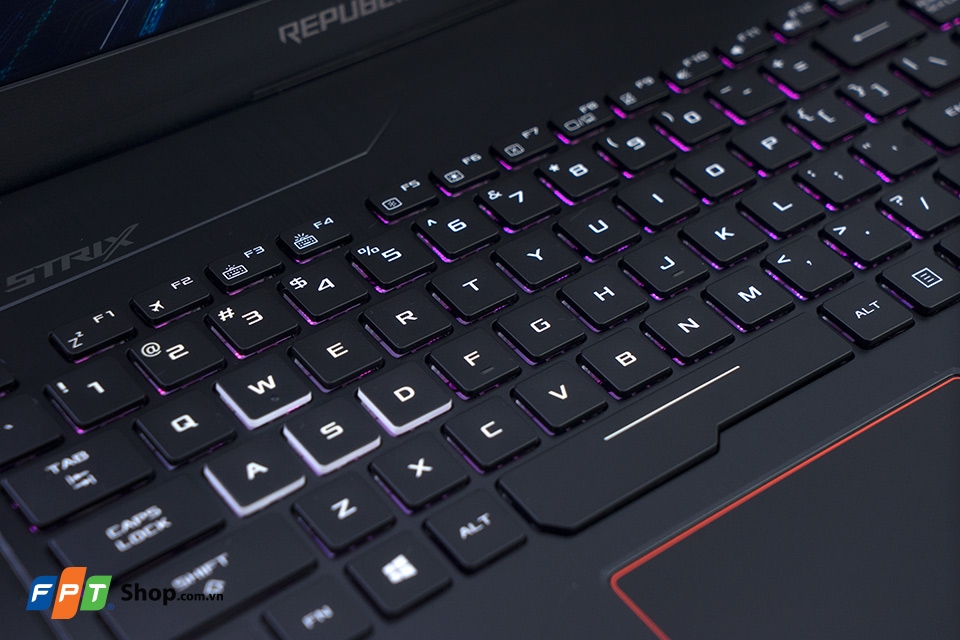 Trên tay và đánh giá nhanh laptop gaming GL553VD-FY175: i5 7300HQ, RAM 8GB, Card GTX 1050, tấm nền chống chóa 72% NTSC với IPS bảo vệ mắt