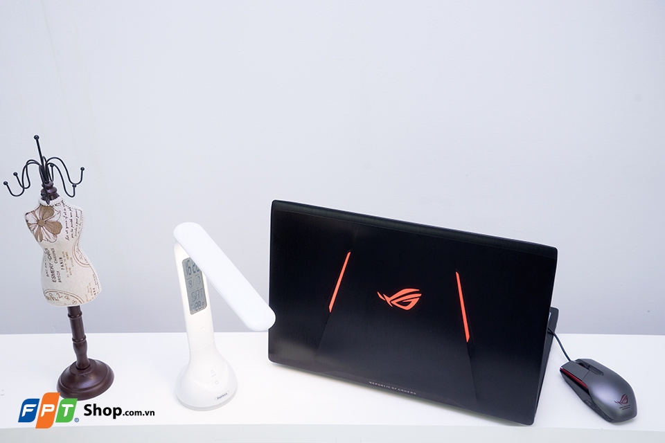 Trên tay và đánh giá nhanh laptop gaming GL553VD-FY175: i5 7300HQ, RAM 8GB, Card GTX 1050, tấm nền chống chóa 72% NTSC với IPS bảo vệ mắt