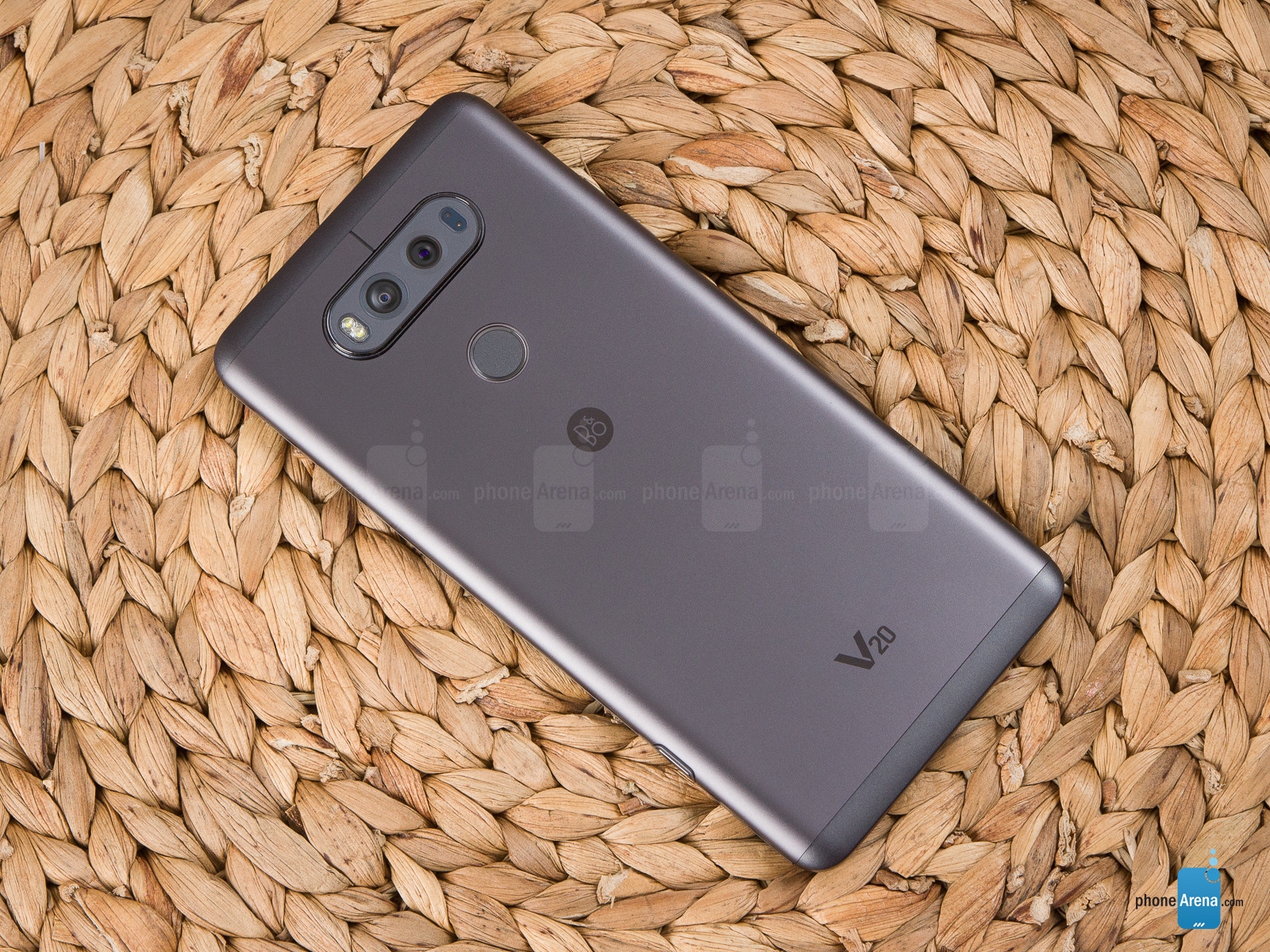 LG V20