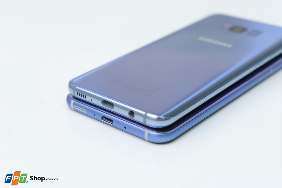 [Góc chiêm ngưỡng] Bộ ảnh HTC U11 Blue sánh vai cùng Galaxy s8+ Blue Coral