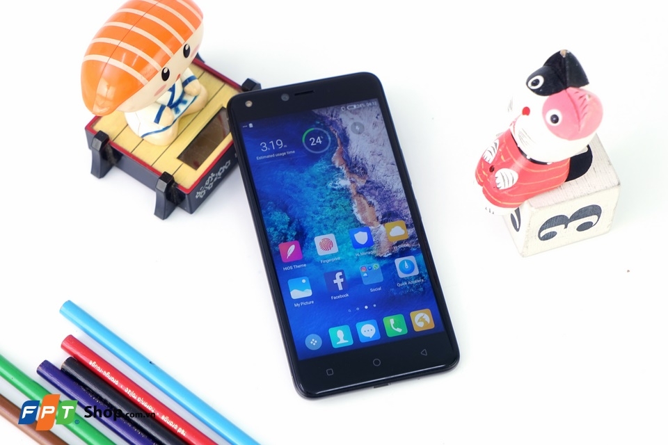 Trên tay Tecno WX4Pro: Giá rẻ, thiết kế đẹp, sang trọng