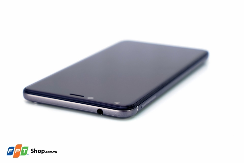 Trên tay Tecno WX4Pro: Giá rẻ, thiết kế đẹp, sang trọng