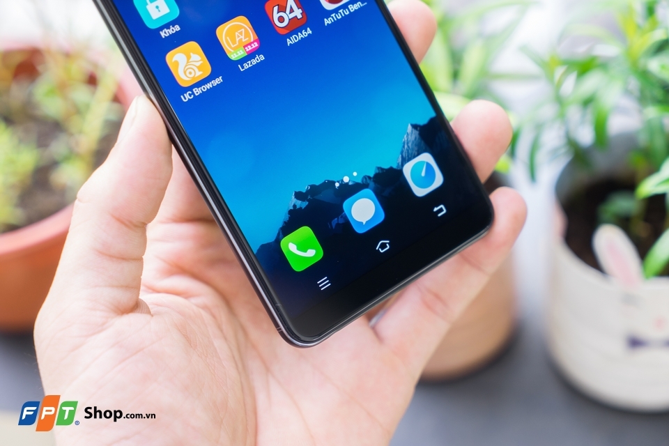 Trên tay nhanh Vivo V7 Plus đẹp hút hồn Trên tay nhanh Vivo V7 Plus đẹp hút hồn