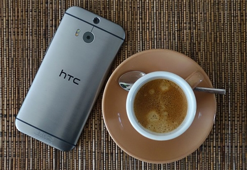 Những smartphone đầu tiên sở hữu camera kép