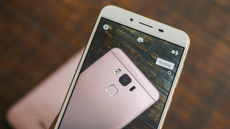 Màu hồng cá tính hợp với người mệnh Hỏa và Thổ