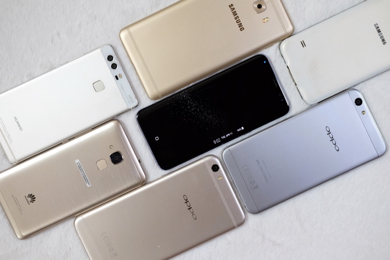 So sánh thiết kế Samsung Galaxy S8 với loạt smartphone khác