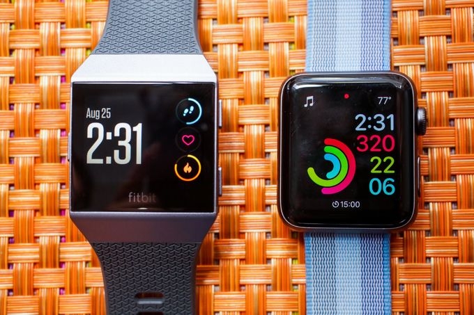 Fitbit Iconic 
